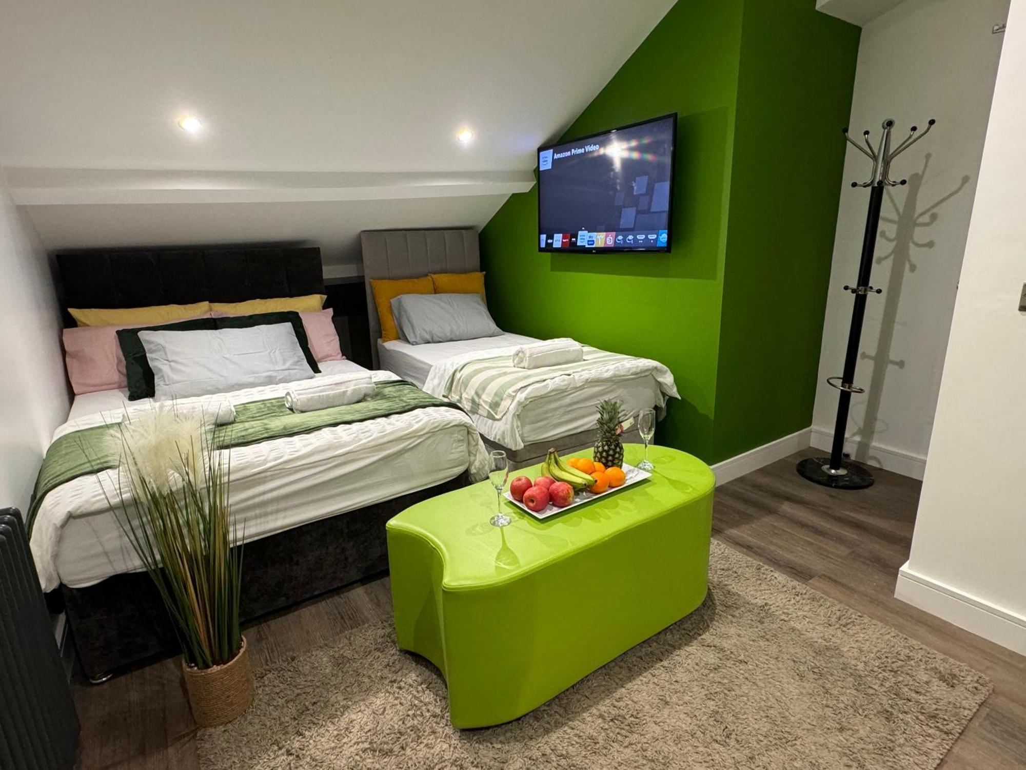 Southgate Luxury Apartments Elland Εξωτερικό φωτογραφία