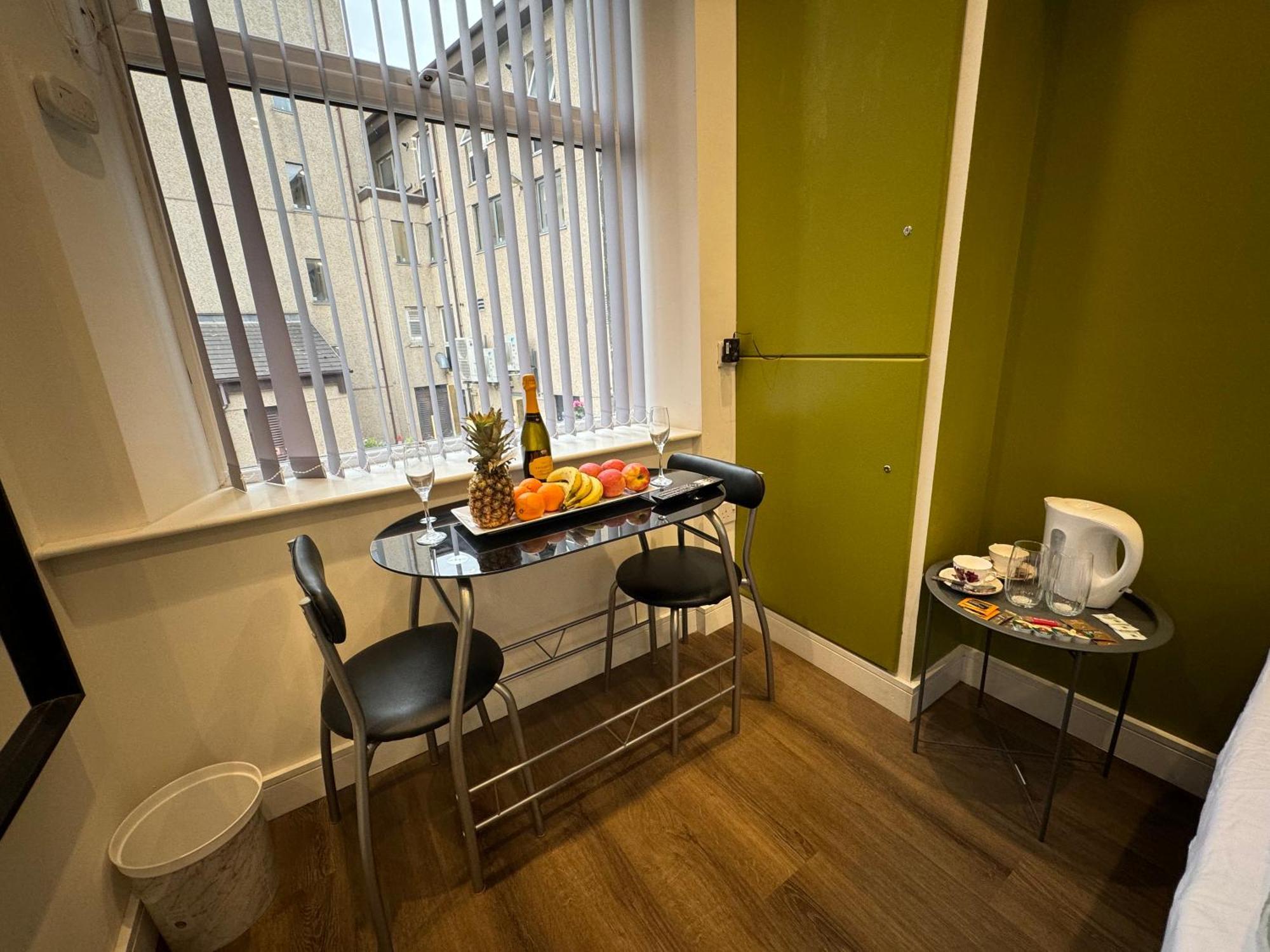 Southgate Luxury Apartments Elland Εξωτερικό φωτογραφία