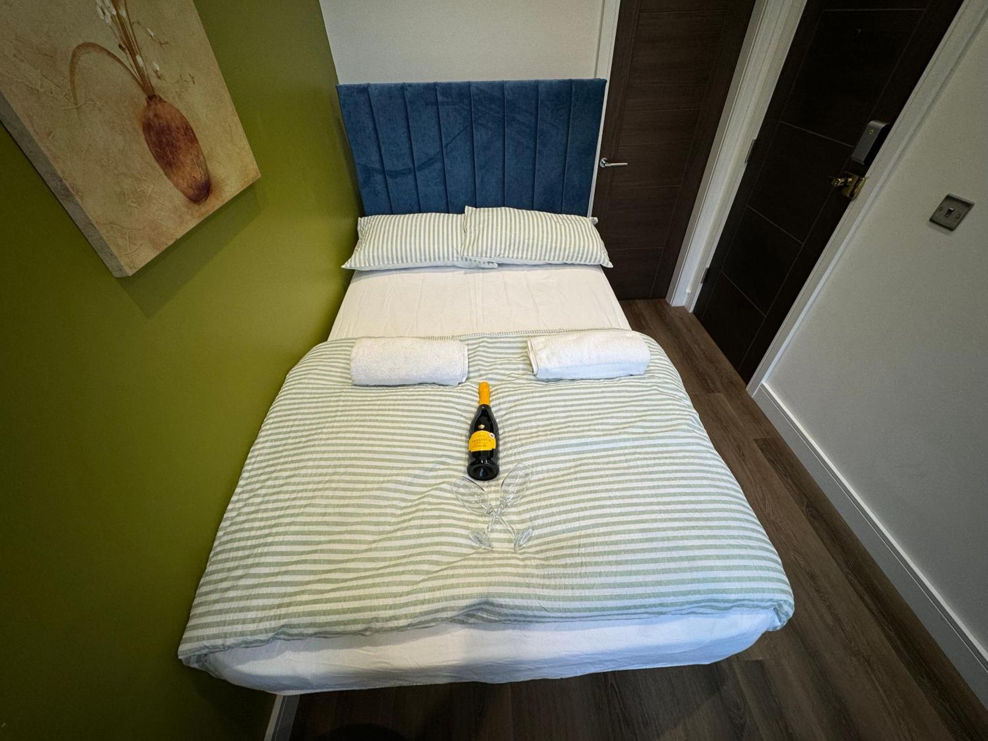 Southgate Luxury Apartments Elland Εξωτερικό φωτογραφία