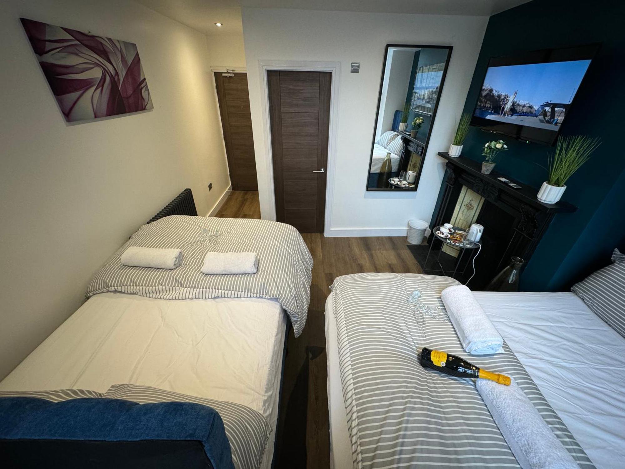Southgate Luxury Apartments Elland Εξωτερικό φωτογραφία